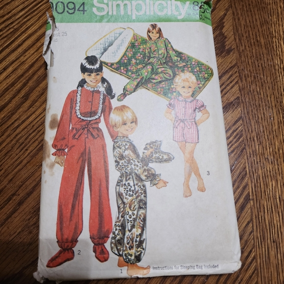 Simplicity Girls Vintage Sewing Pattern Lot - Picture 6 of 7